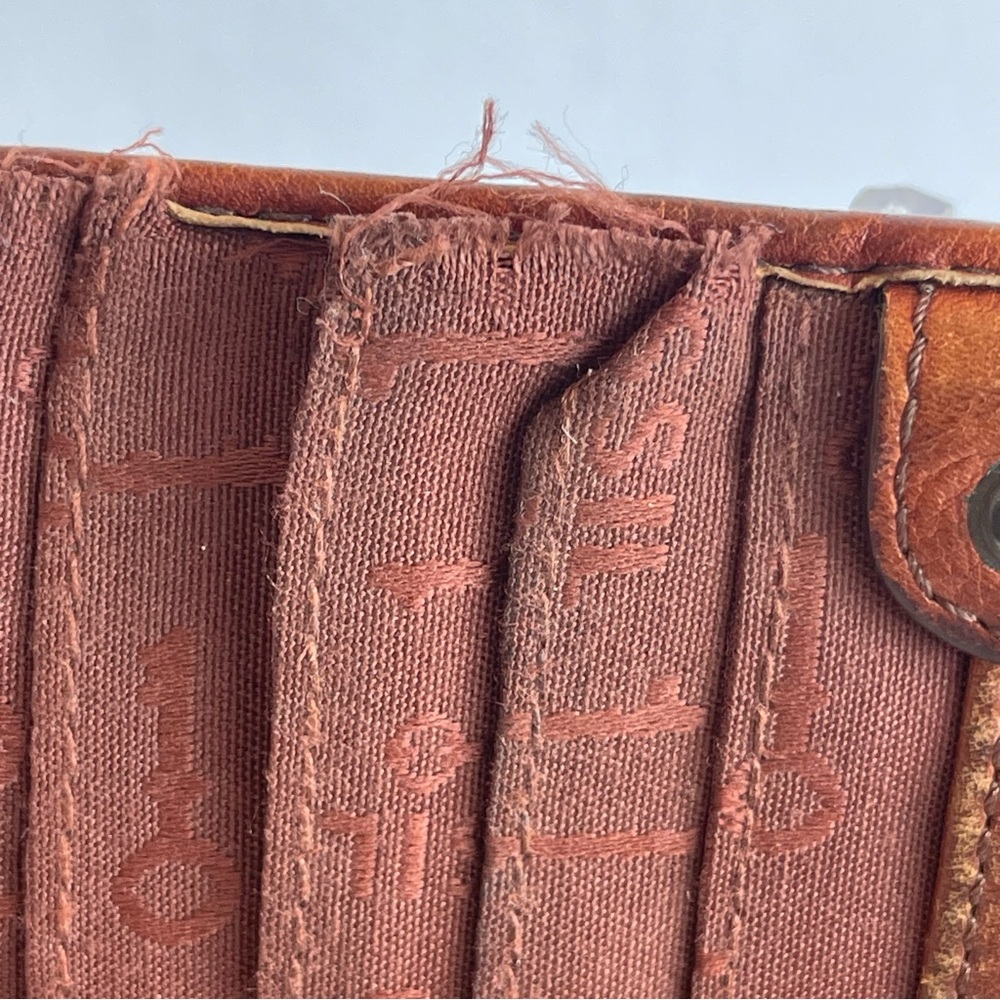 Fossil brown leather wallet. Vintage Style - Picture 3 of 11